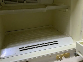 ثلاجة و فريزر سامسونج 110 كهربائية