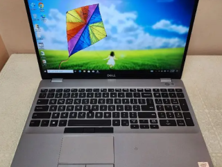 ديل لاتيتيود 5511 i7 الجيل العاشر، 16 جيجابايت رام، 512 جيجابايت SSD، شاشة تعمل باللمس