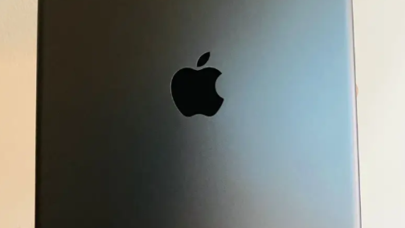 ghaz-apple-ipad-algyl-althamn-wi-fi-modyl-2020-rmady-fdayy-saa-128-gygabayt-big-1